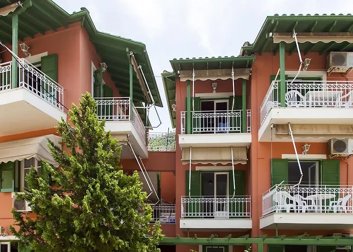 Georgakis George Rooms